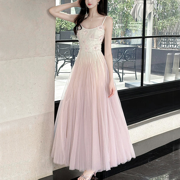 Lyra Romantic Lace Embellishment Tulle Evening Dress