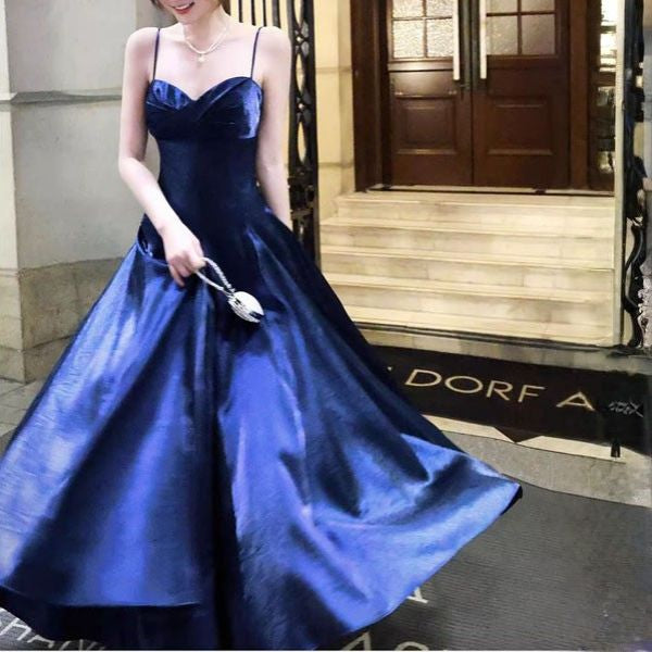 Mira Elegant Navy Sweetheart Neckline Evening Dress
