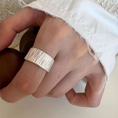 Kelsi 925 Silver Textured Ring