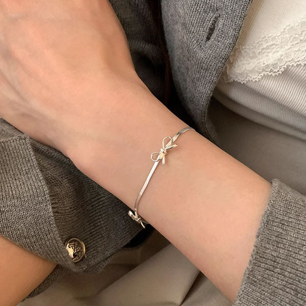 Luna Silver Bow Snake Chain Bracelet