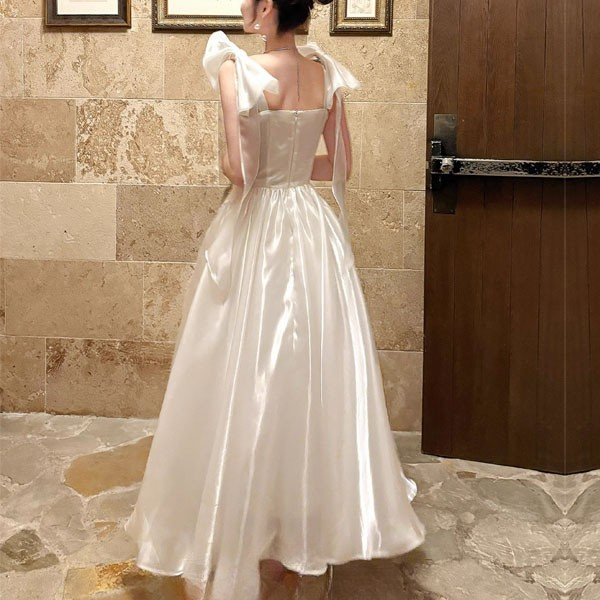 Pearline Elegant Lluminous Square Neckline Evening Dress