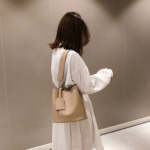 Janise Bucket Tote Bag