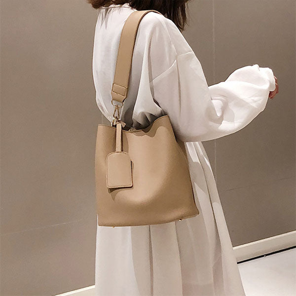 Janise Bucket Tote Bag