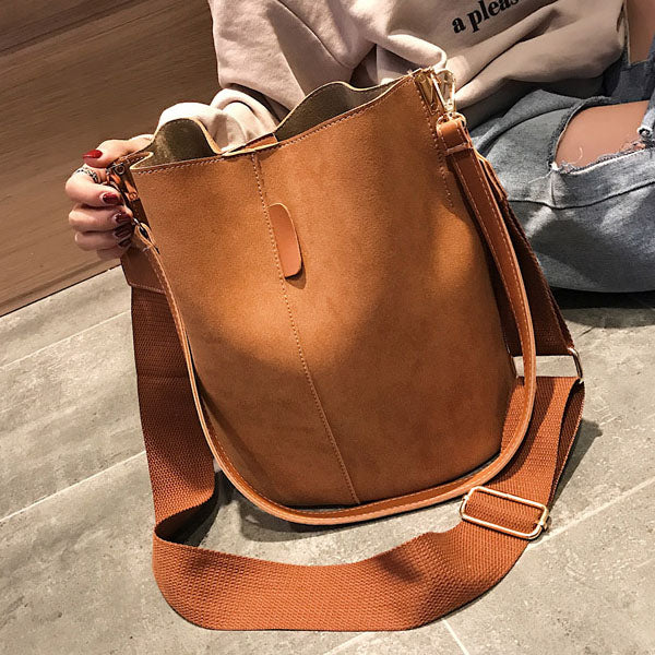 Kristy Chic Bucket Bag