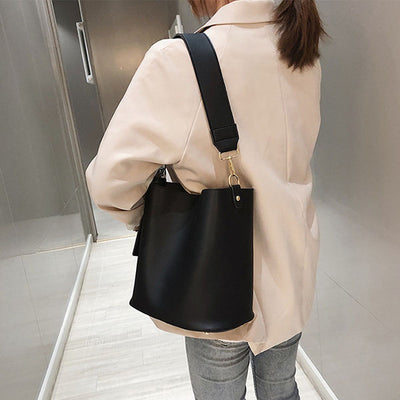 Janise Bucket Tote Bag